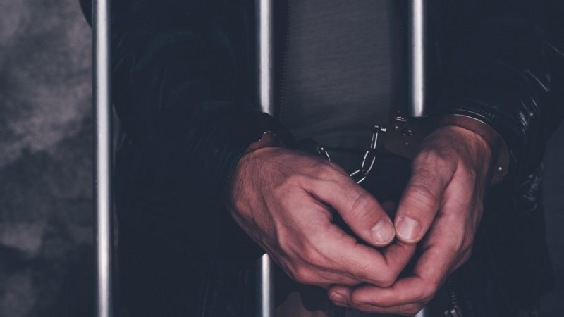 Двама лишени от свобода са избягали в събота от затворническо