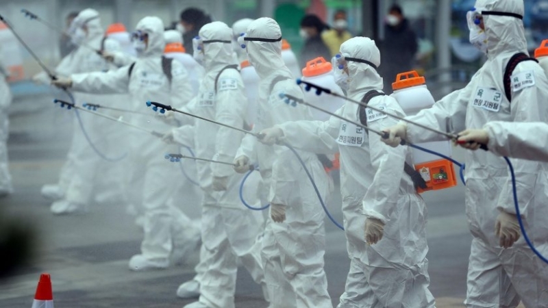 Южна Корея и Япония мобилизират армията в помощ на здравните