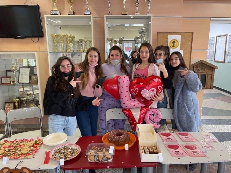 Благотворителен базар по повод Свети Валентин организира Ученическият съвет на