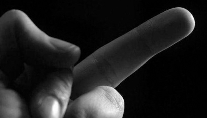 Този Див Северозапад! Пиян се показа от кола и размаха среден пръст на полицаи в Монтанско, арестуваха го