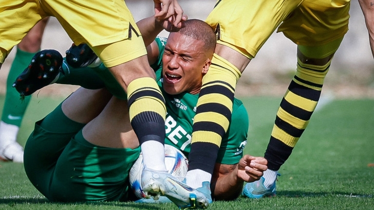 Ботев Пловдив победи Ботев Враца с 5 3 като гост в