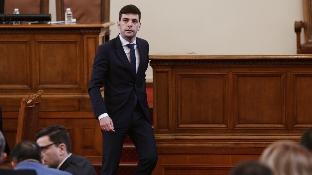 Депутатите гласуваха оставката на председателя на Народното събрание Никола Минчев Припомняме