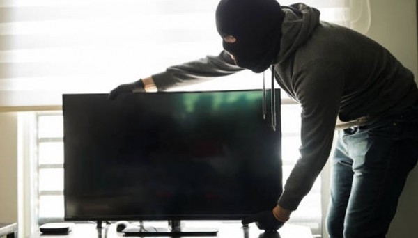 Полицията е заловила крадец на телевизор само за часове съобщават