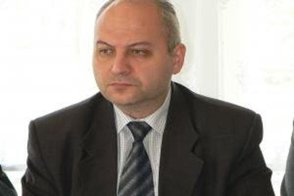 Спецакция на баретите удари брата на прокурор Емил Петров от Враца, ровят за убийството на Къро