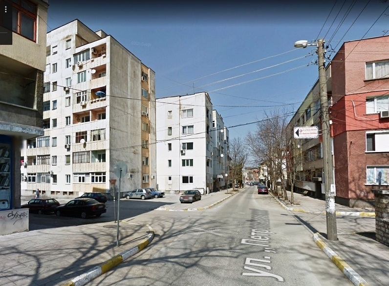 Ремонтни дейности временно затварят участък от ул Петропавловска съобщиха от