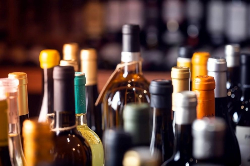 Голямо количество нелегален алкохол иззеха при акция служители от сектор