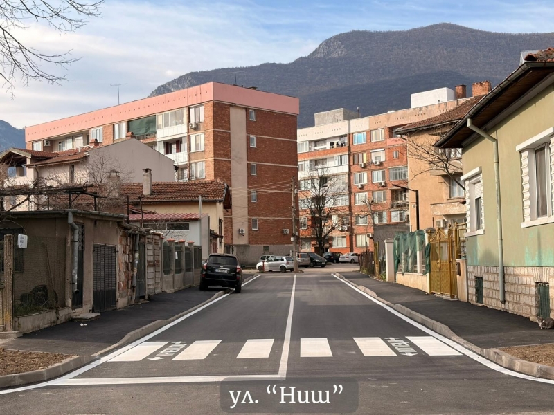 Продължават ремонтите на инфраструктурни обекти във Враца /снимки/