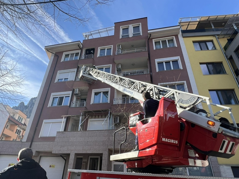 Извънредна ситуация вдигна накрак пожарната полицията и спешни медици във