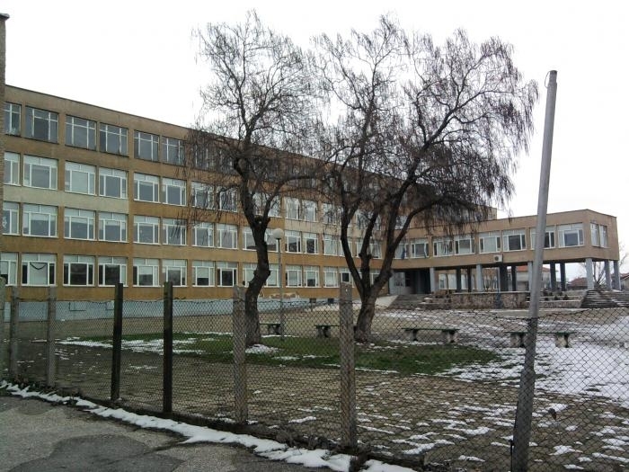 Ученици от Гимназията с преподаване на чужди езици Йордан Радичков