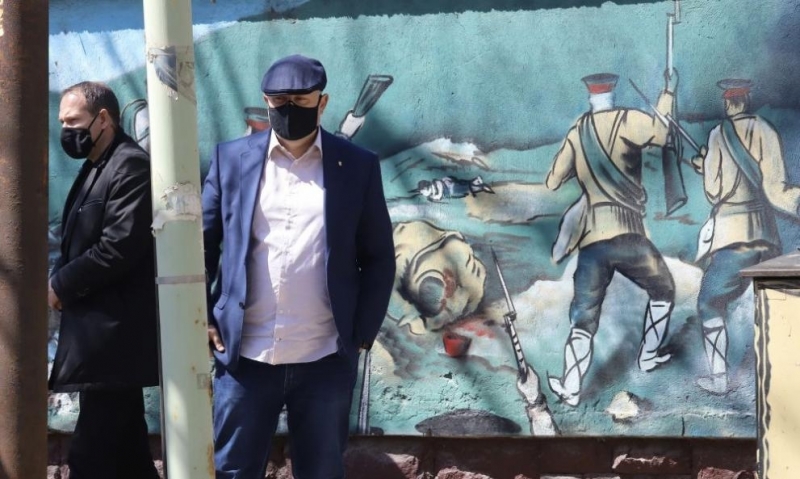 На извънреден брифинг за на прокуратурата във връзка с побоя над