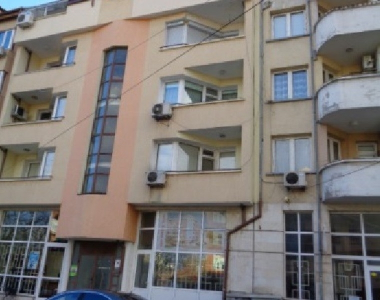 Частен съдебен изпълнител е обявил за публична продан магазин във