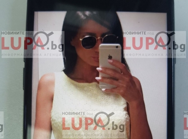 Сексапилната служителка в софийската община Младост Светла Ф лъсна чисто