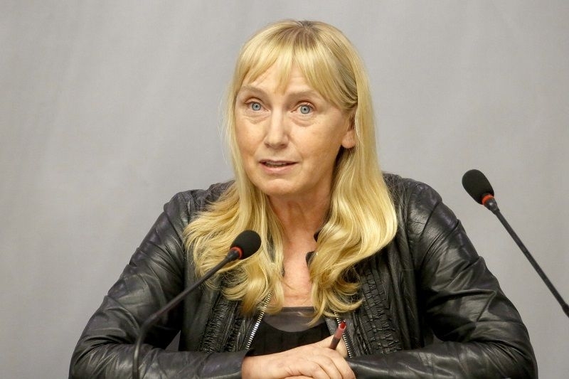 Елена Йончева и Петър Витанов бяха освободени като депутати в