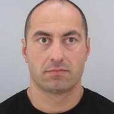 Профил на беглеца от затвора Владимир Пелов привлича вниманието на потребителите във