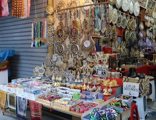 Нови 10 хиляди пазачи в кварталите и градските пазари са