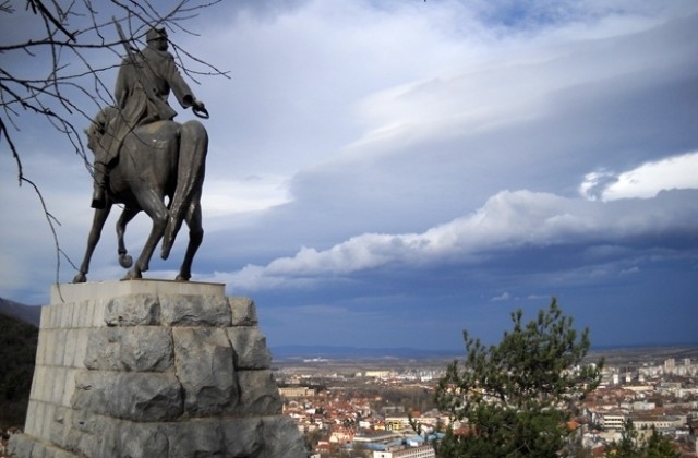 Днес Враца празнува На 9 ноември града под Околчица чества