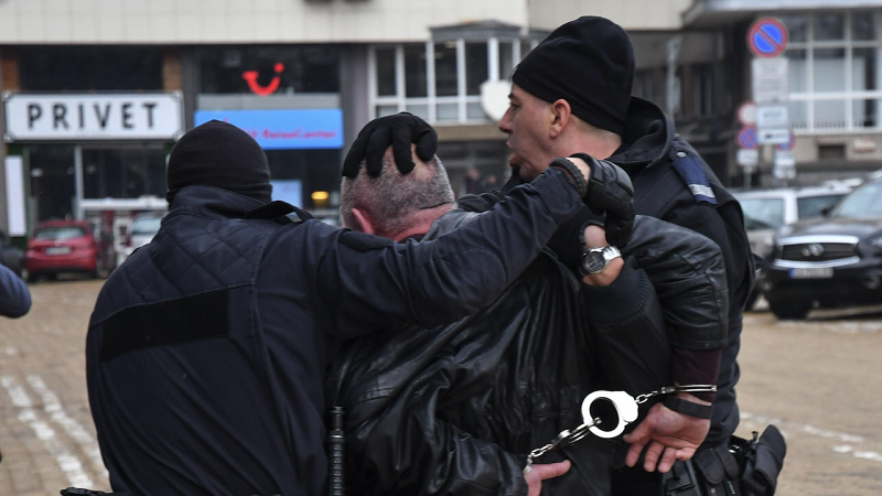 Рано тази сутрин от Русе до следствения арест в София