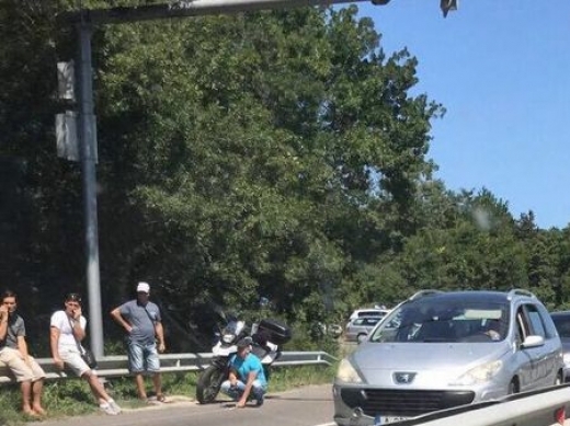 Опашката от автомобили в посока от Южното Черноморие към Бургас