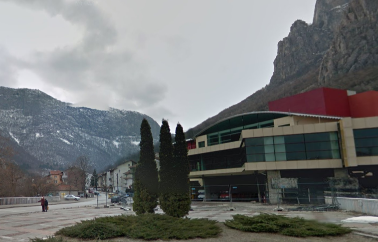 Пореден опит за продажба на бившия Дом на туриста ще