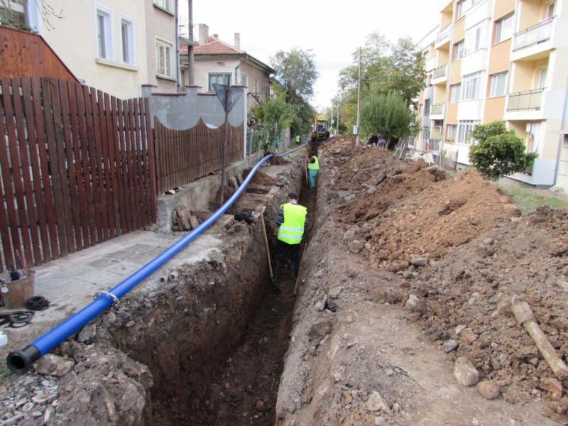 Започна реконструкцията на част от вътрешната водопроводна мрежа на 5 улици в Белоградчик с