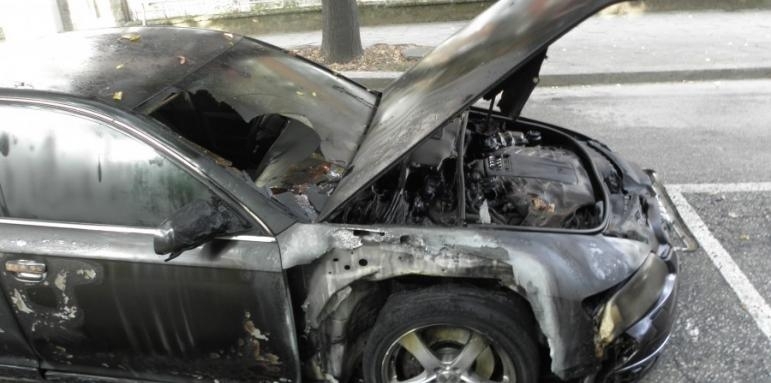 Лек автомобил Ауди е изгорял в монтанското село Василовци съобщиха