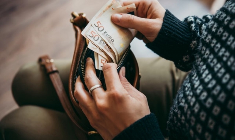 Високата инфлация стопява реалните доходи в Германия с рекордна бързина