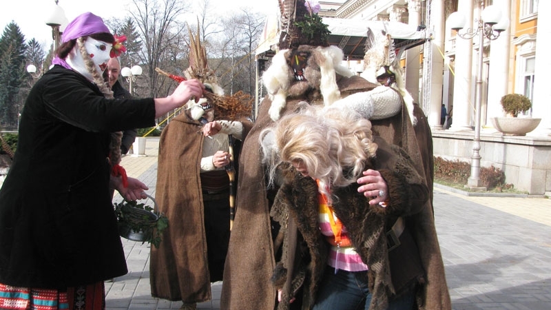 Самодейци ще представят обичаи от Северозапада на Международния фестивал на