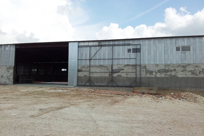 Частен съдебен изпълнител пусна на търг голям склад в Берковица