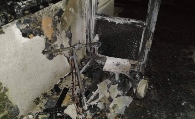 Психично болен запали жилищен блок в Кюстендил съобщи bTV Блокът