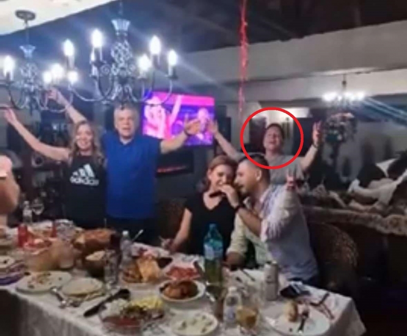 Срам и позор! Кметът на Козлодуй Мари Вагината пее „Я сам югословенка“, българският народ е в потрес /видео/