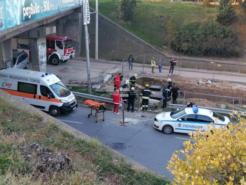 Възрастна жена пострада след като падна в един от централните