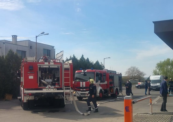 Пожар изпепели климатика на бутик в Монтана съобщиха от МВР