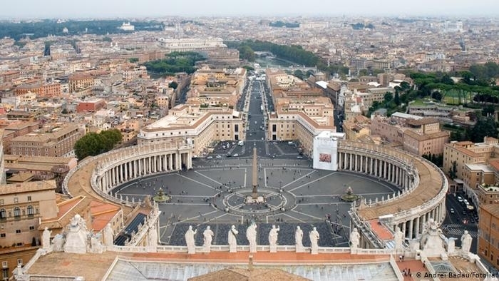 За първи път ватиканската полиция претърси офисите на Държавния секретариат