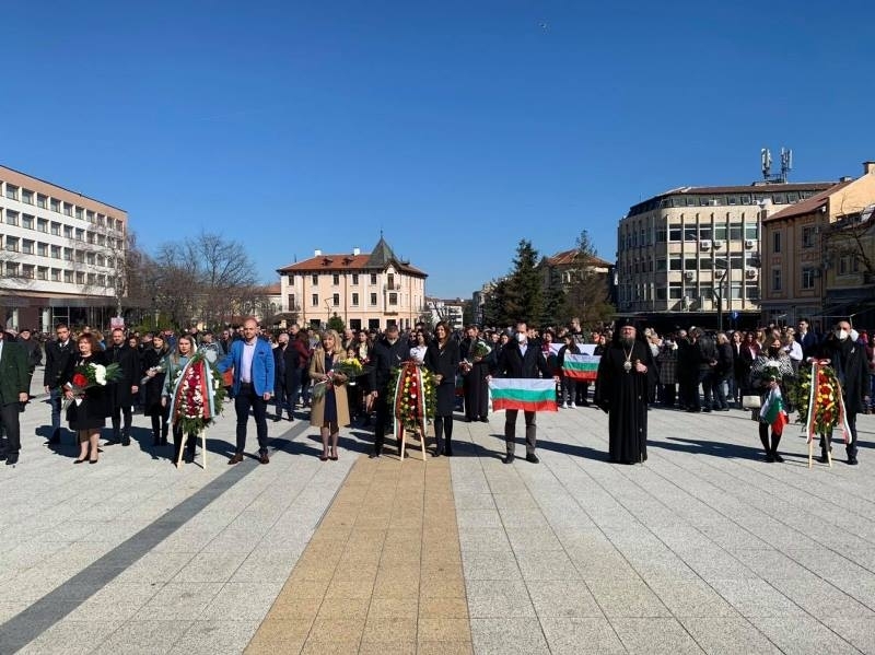 Враца отбеляза 143 години от Освобождението на България /снимки/