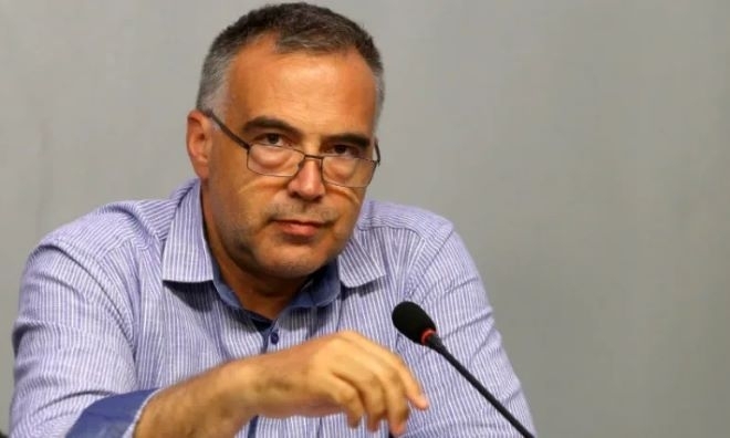 Бившият говорител на няколко служебни правителства Антон Кутев заяви че оставката