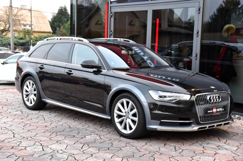 Тарикат се повозил с лъскав краден автомобил след което го