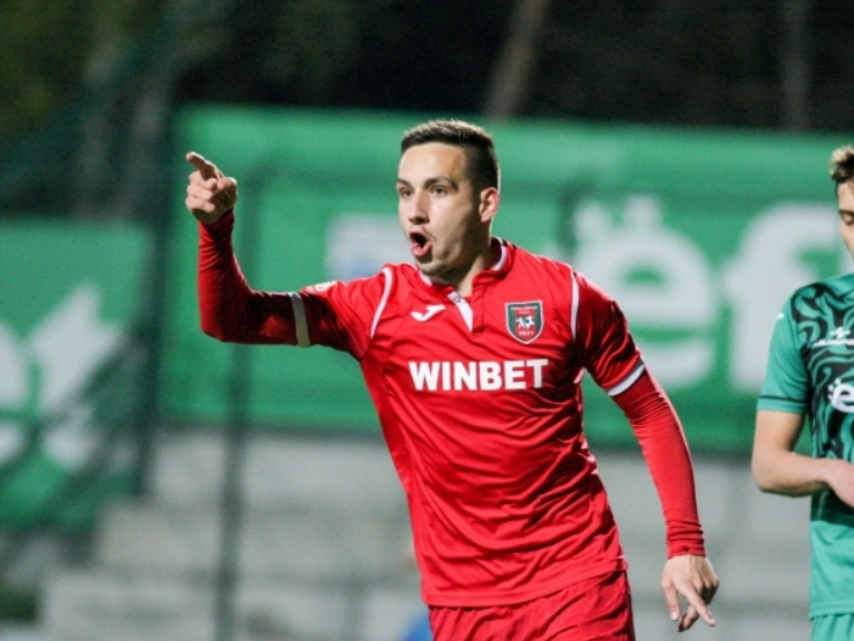 Емил Стоев е сред най актуалните млади футболисти в Първа лига