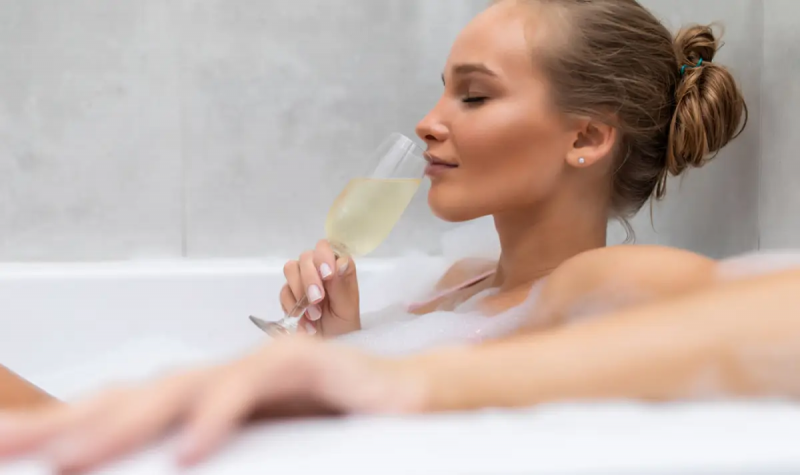 Vogue: Жената днес не иска гадже, вижда романтика в свободата на самотата