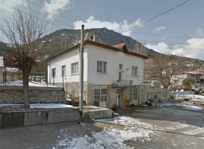 Луд за връзване бе осъден на пробация заради нападение над