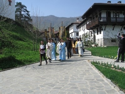 На Светли петък благочестивите християни се събраха за да честват
