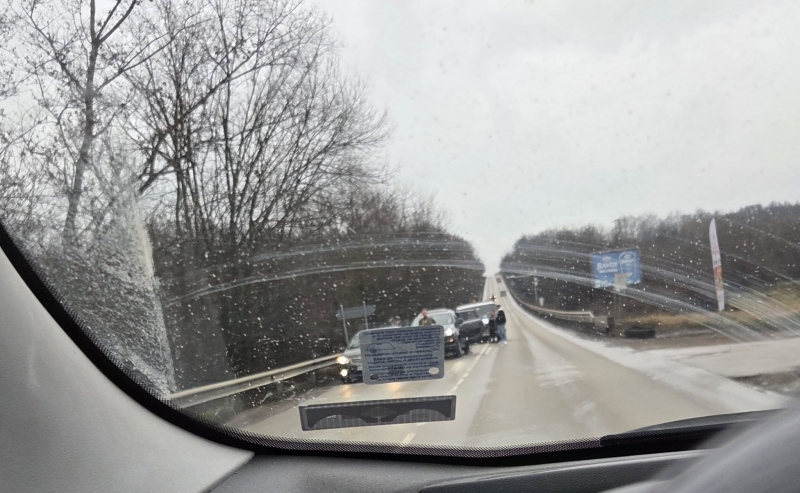 4 коли се нанизаха при верижна катастрофа край Монтана научи