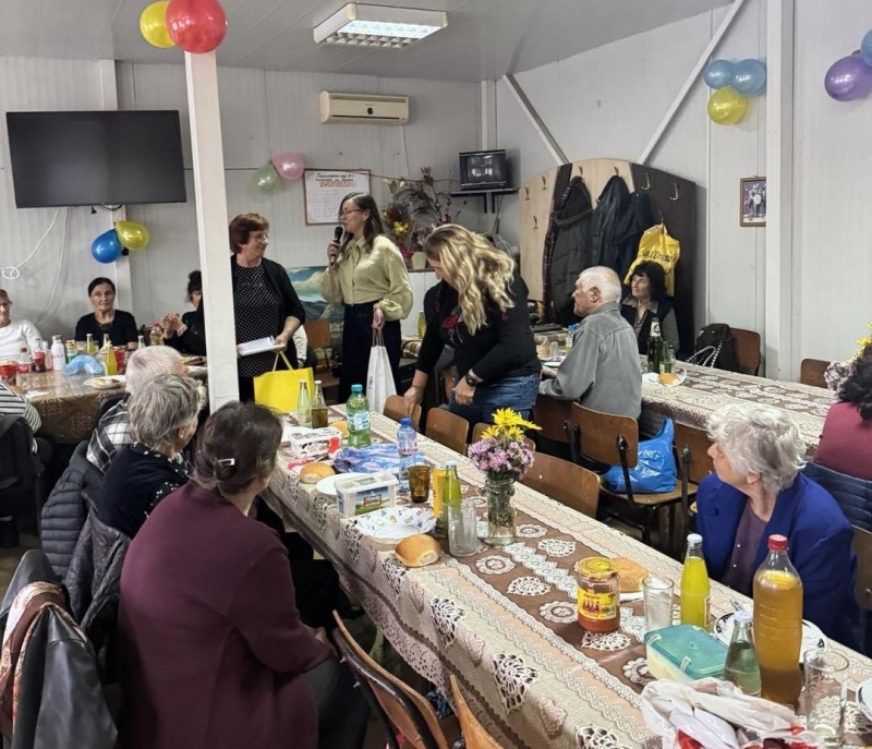 По повод Деня на възрастните хора: Пенсионерският клуб в кв. „Кулата“ празнува /снимки/
