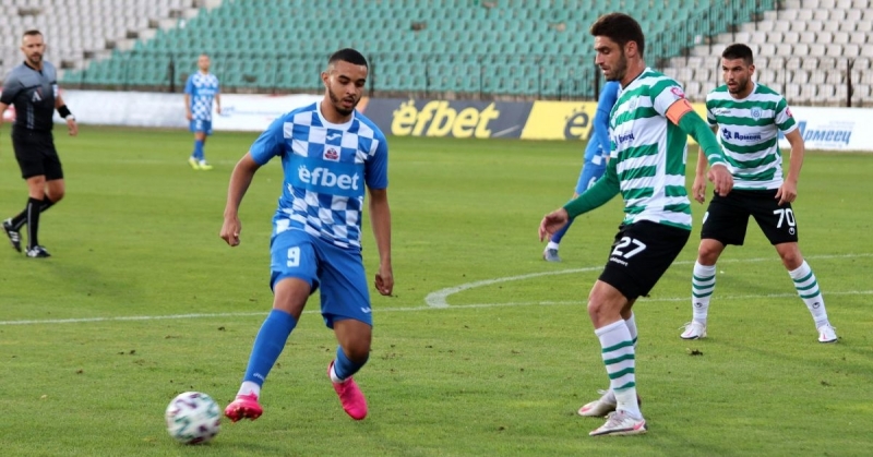 Мажоритарният собственик на Левски Наско Сираков лично се е заел