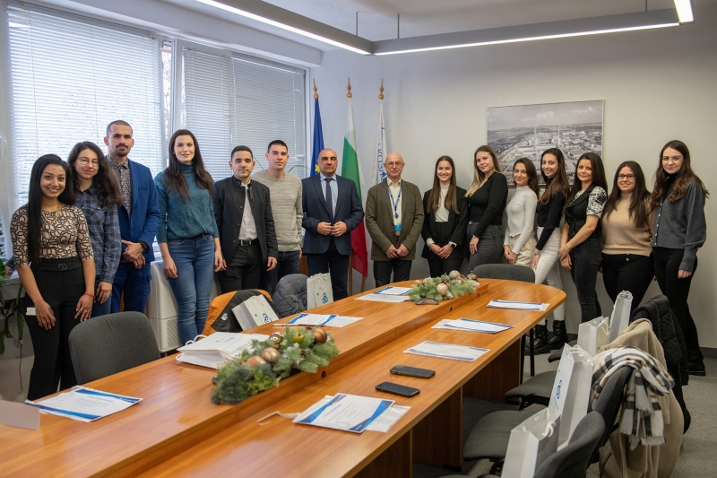 Още 14 студенти станаха стипендианти на АЕЦ Козлодуй след като