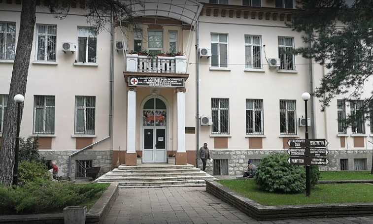 От РЗИ-Враца казаха откъде са новозаразените с COVID-19 в областта, вкараха 2-ма в Тубдиспансера