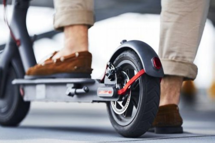 Възрастен мъж задигна тротинетката на дете в Лом съобщиха от