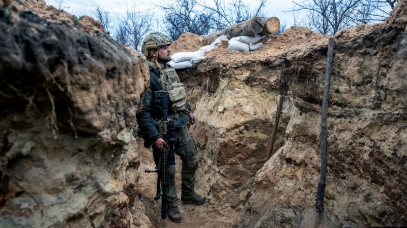 Ожесточените боеве за контрола над източния украински град Бахмут продължават