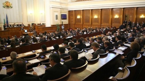 Парламентът прие на първо четене промените в закона за борба с корупцията