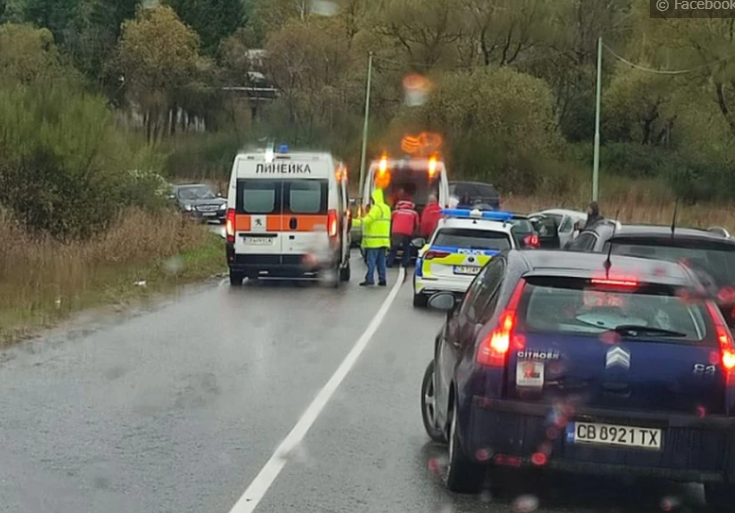 Жена пострада в тежка катастрофа на прохода Петрохан съобщиха от