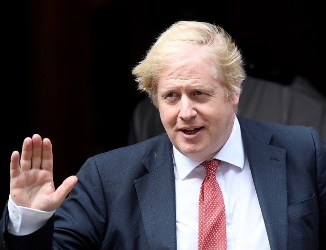 Британският премиер Борис Джонсън съобщи днес за починали 144 здравни